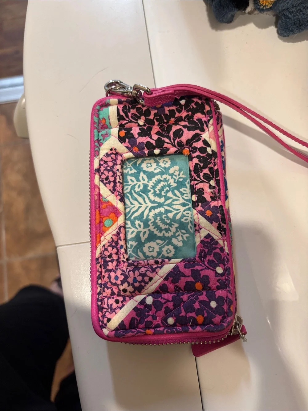Vera Bradley Pink Floral Quilted Wristlet Phone Case